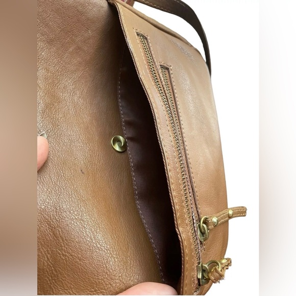 Great American Leather Works Brown Crossbody Purse Zip Pockets Adjustable READ - Picture 3 of 8